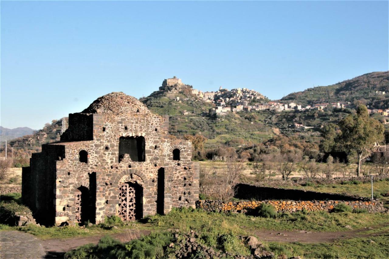Casa Donna Franca Apartment Castiglione De Sicilia Luaran gambar