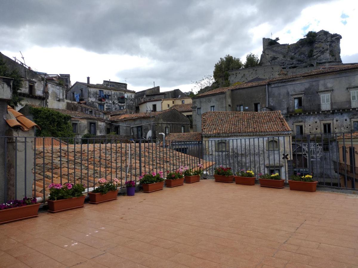 Casa Donna Franca Apartment Castiglione De Sicilia Luaran gambar