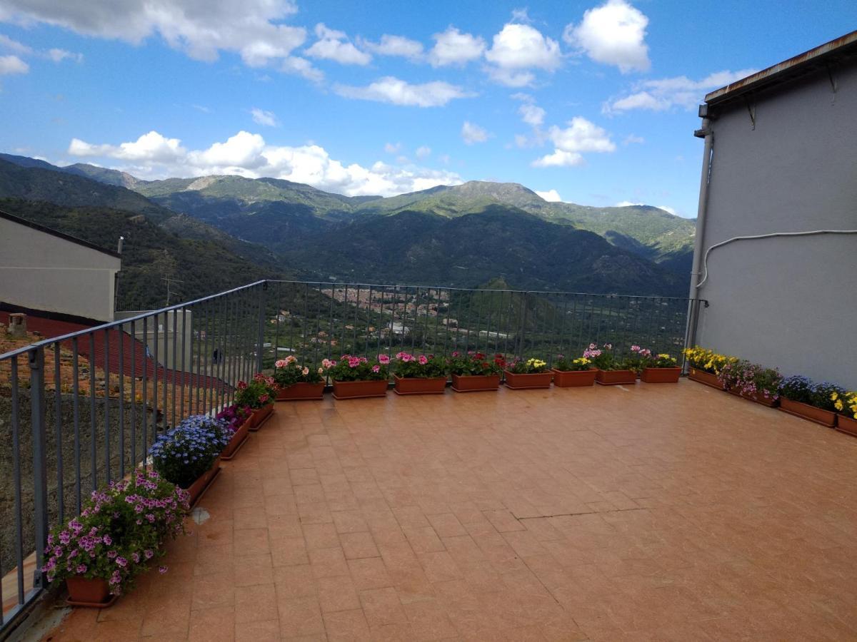 Casa Donna Franca Apartment Castiglione De Sicilia Luaran gambar